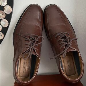 Dockers Men's Dark Brown Oxfords. Smoke free home. Very good condition.